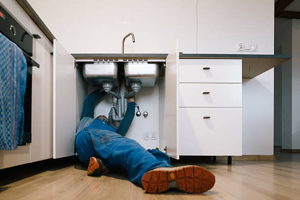 Professional Leak Detection technician working in Princeton, IN